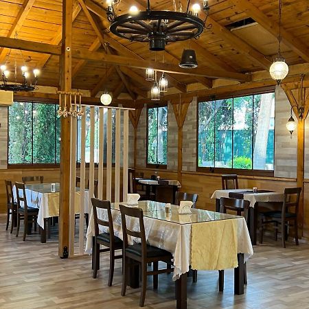 Hotel Andalus Скопье Экстерьер фото