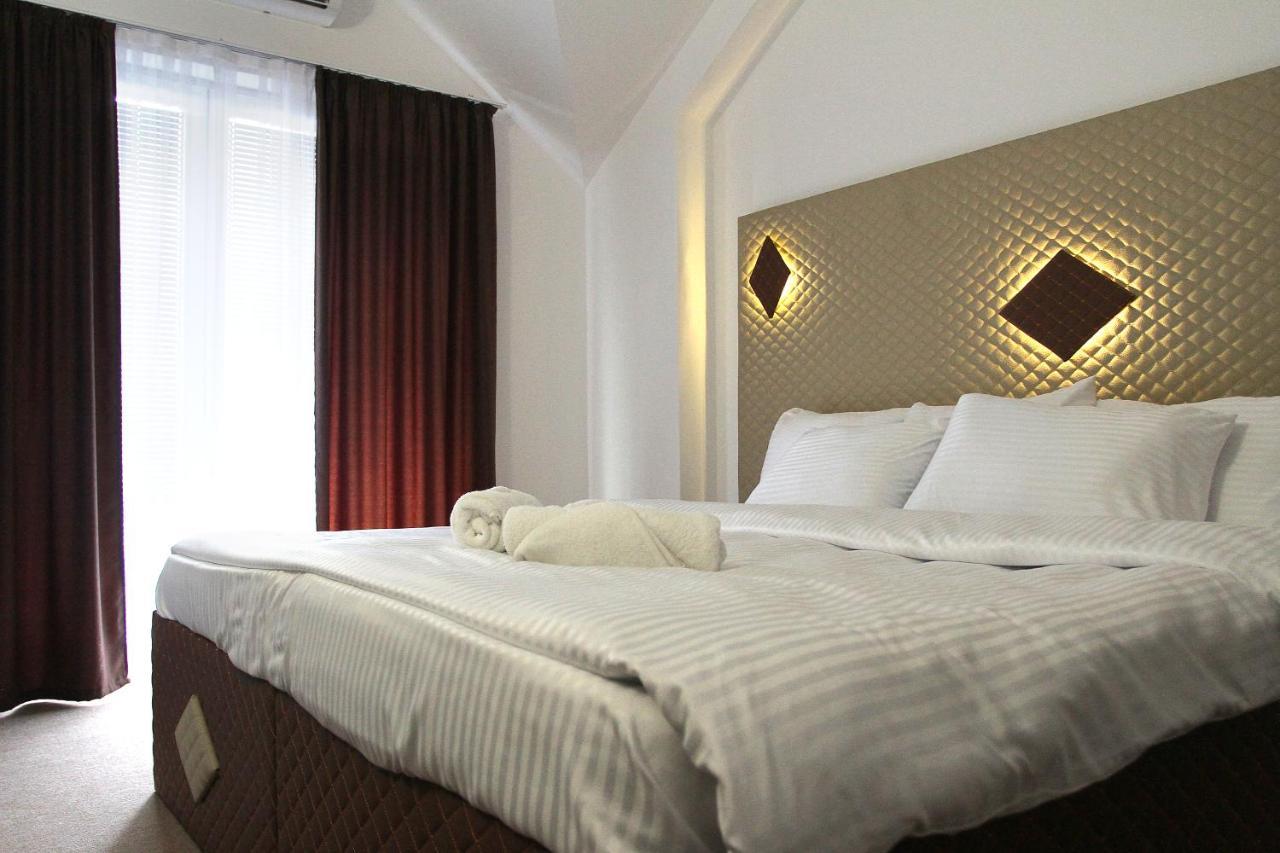 Hotel Andalus Скопье Экстерьер фото