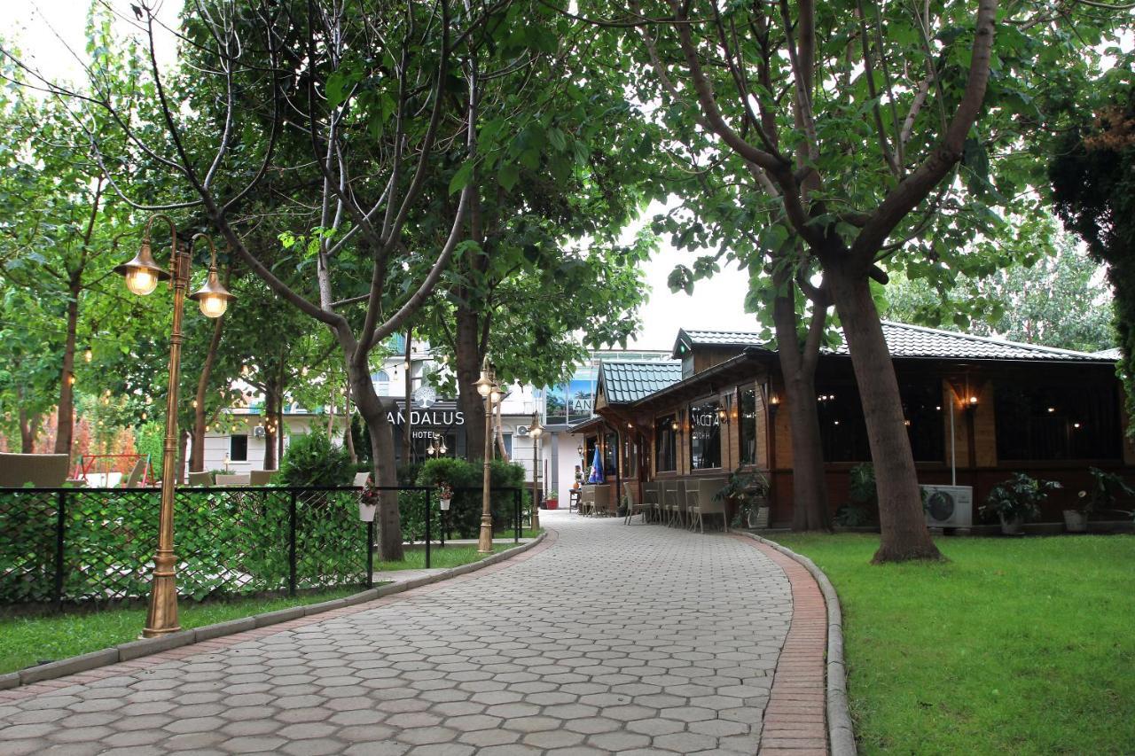Hotel Andalus Скопье Экстерьер фото