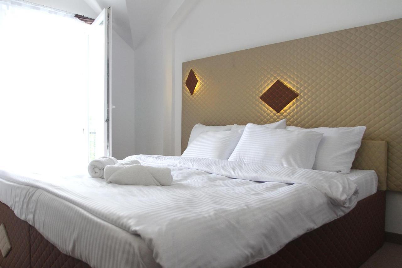 Hotel Andalus Скопье Экстерьер фото