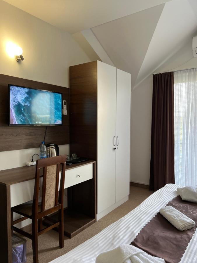 Hotel Andalus Скопье Экстерьер фото