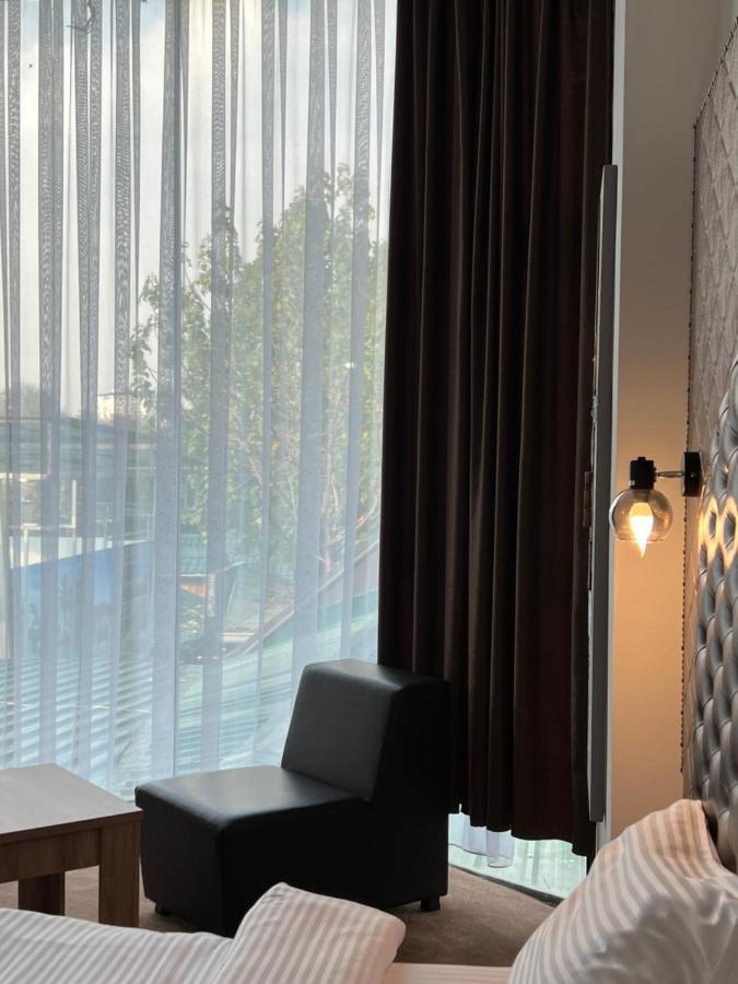 Hotel Andalus Скопье Экстерьер фото