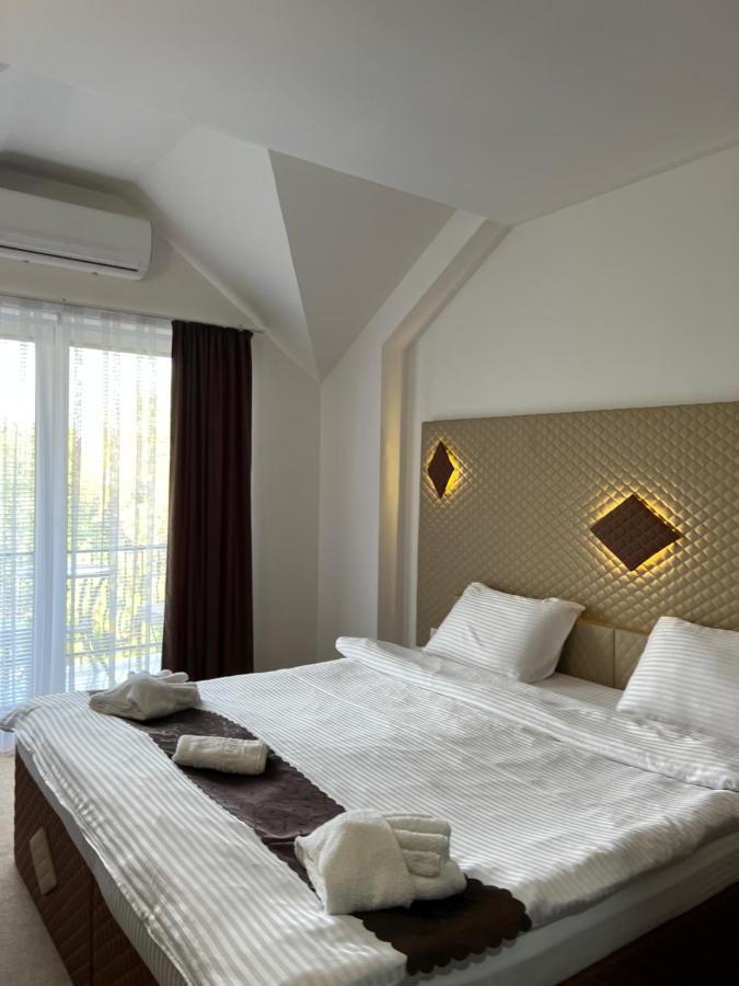 Hotel Andalus Скопье Экстерьер фото